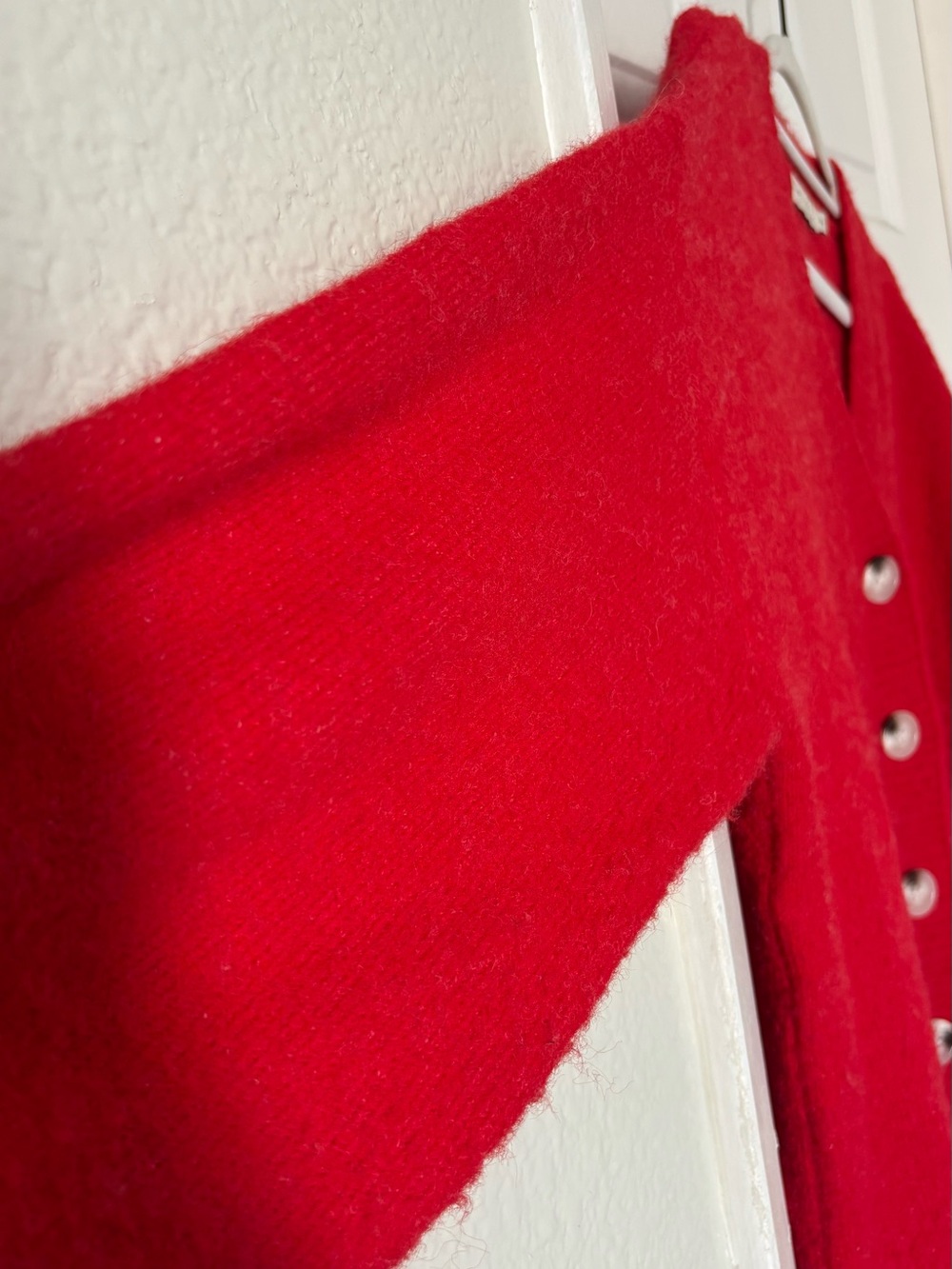 Red sweater - Picture 2 of 4